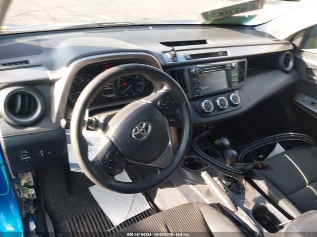 2017 Toyota Rav4 Le მანქანა იყიდება აუქციონზე, vin: JTMZFREV3HJ703273, აუქციონის ნომერი: 46194334
