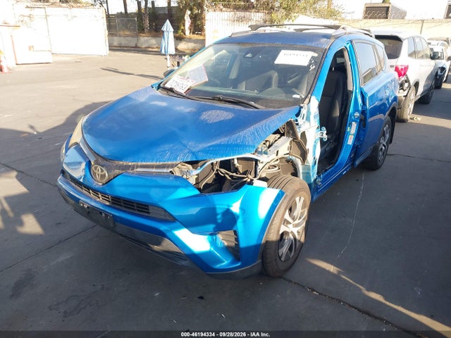 2017 Toyota Rav4 Le მანქანა იყიდება აუქციონზე, vin: JTMZFREV3HJ703273, აუქციონის ნომერი: 46194334