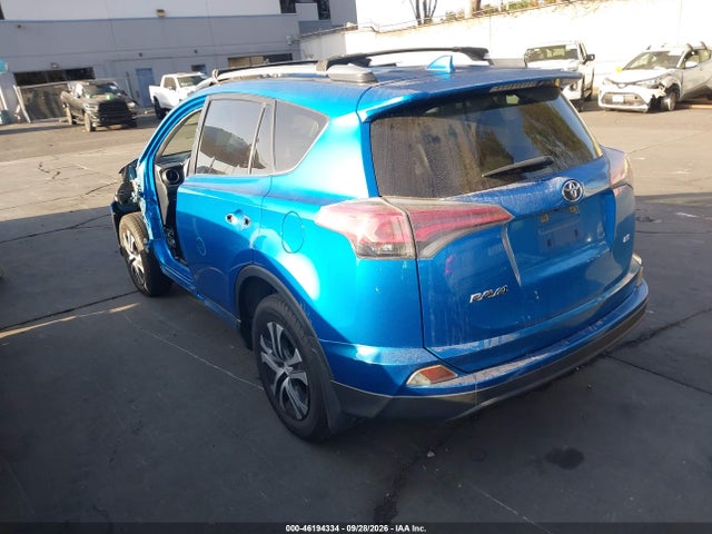 2017 Toyota Rav4 Le მანქანა იყიდება აუქციონზე, vin: JTMZFREV3HJ703273, აუქციონის ნომერი: 46194334
