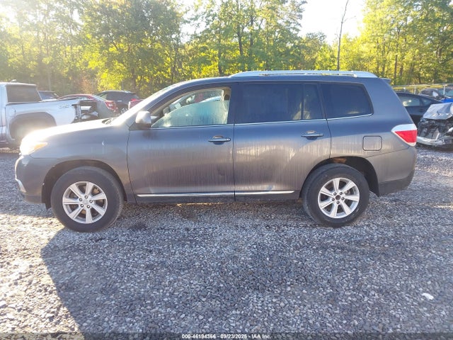 2012 Toyota Highlander Base V6 მანქანა იყიდება აუქციონზე, vin: 5TDBK3EH0CS113161, აუქციონის ნომერი: 46194366