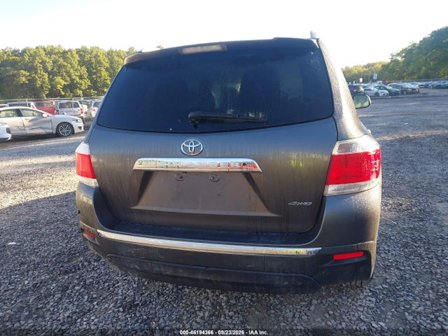 2012 Toyota Highlander Base V6 მანქანა იყიდება აუქციონზე, vin: 5TDBK3EH0CS113161, აუქციონის ნომერი: 46194366