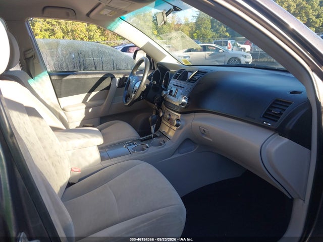 2012 Toyota Highlander Base V6 მანქანა იყიდება აუქციონზე, vin: 5TDBK3EH0CS113161, აუქციონის ნომერი: 46194366