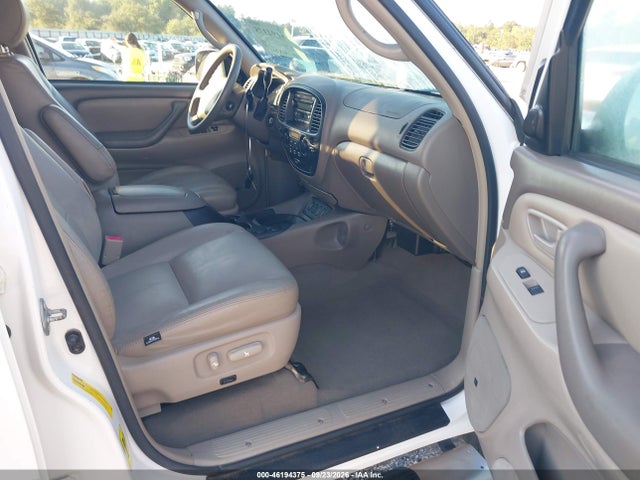 46194375 :رقم المزاد ، 5TDZT34A55S258201 vin ، 2005 Toyota Sequoia Sr5 V8 مزاد بيع