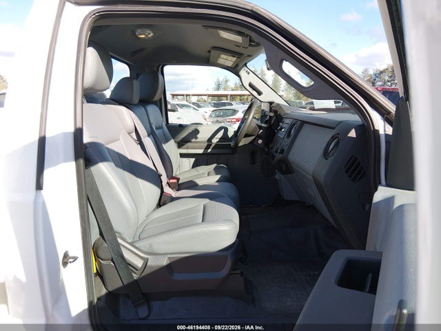 2016 Ford F-350 Chassis Xl მანქანა იყიდება აუქციონზე, vin: 1FDRF3G6XGEA60085, აუქციონის ნომერი: 46194408