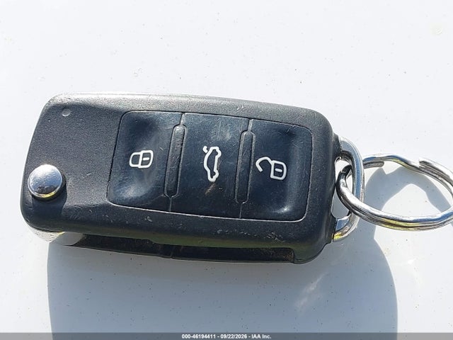 WVGAV7AXXFW599498 Volkswagen TIGUAN S