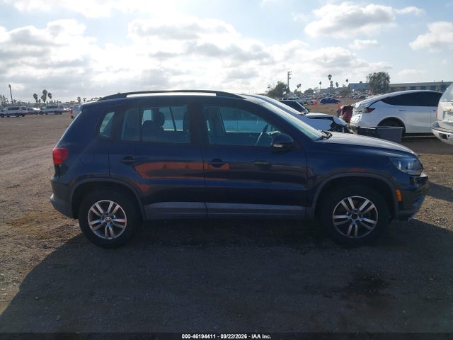 WVGAV7AXXFW599498 Volkswagen TIGUAN S