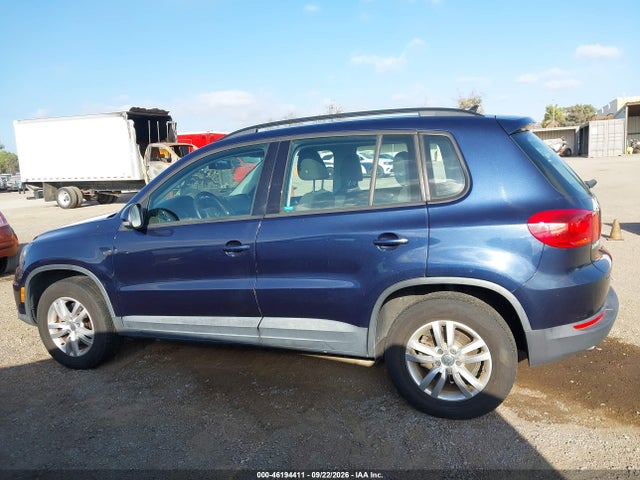 WVGAV7AXXFW599498 Volkswagen TIGUAN S