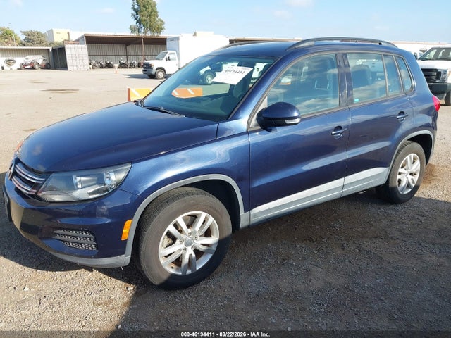 WVGAV7AXXFW599498 Volkswagen TIGUAN S