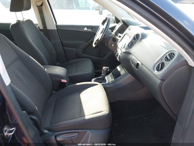 WVGAV7AXXFW599498 Volkswagen TIGUAN S