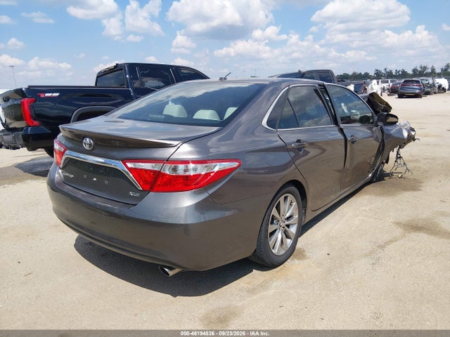46194536 :رقم المزاد ، 4T1BF1FK5FU933296 vin ، 2015 Toyota Camry Xle مزاد بيع