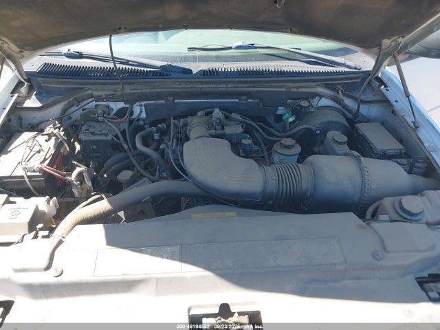 46194552 :رقم المزاد ، 1FMRU1567YLA89487 vin ، 2000 Ford Expedition Xlt مزاد بيع