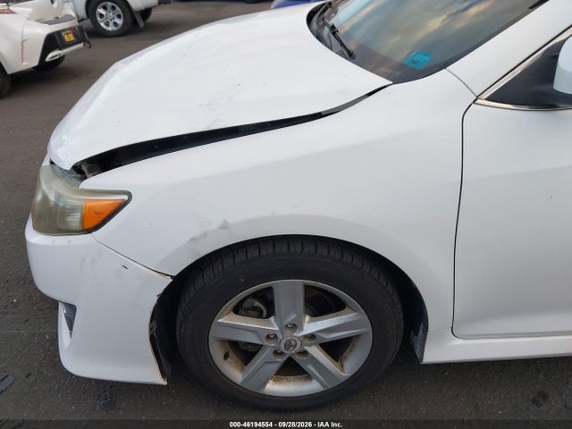 46194554 :رقم المزاد ، 4T1BF1FKXCU521631 vin ، 2012 Toyota Camry Se مزاد بيع