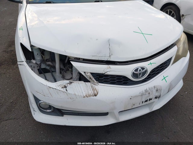 46194554 :رقم المزاد ، 4T1BF1FKXCU521631 vin ، 2012 Toyota Camry Se مزاد بيع