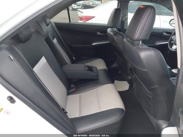 46194554 :رقم المزاد ، 4T1BF1FKXCU521631 vin ، 2012 Toyota Camry Se مزاد بيع