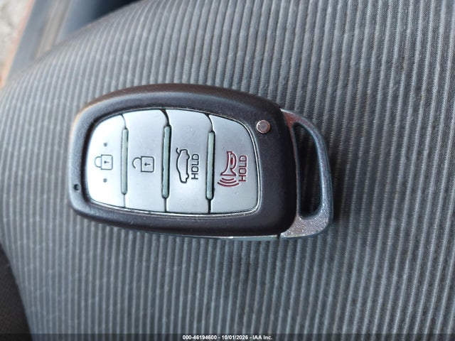 Продажа на аукционе авто 2017 Hyundai Elantra Se, vin: 5NPD84LF4HH104796, номер лота: 46194600