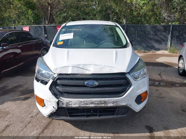 46194604 :رقم المزاد ، 1FMCU0F77HUC38420 vin ، 2017 Ford Escape S مزاد بيع