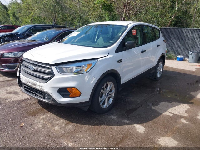 46194604 :رقم المزاد ، 1FMCU0F77HUC38420 vin ، 2017 Ford Escape S مزاد بيع
