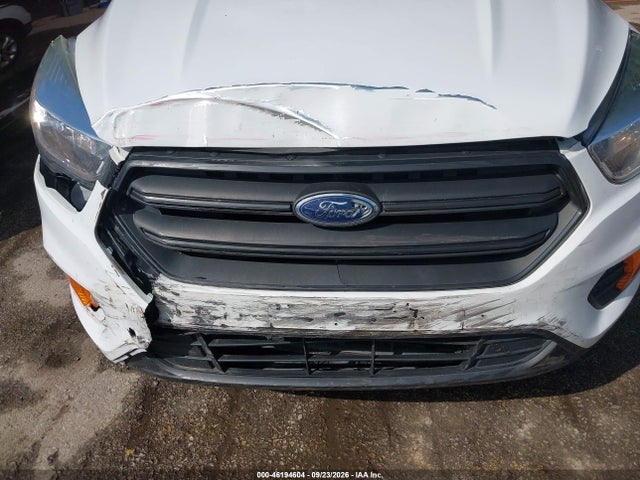 46194604 :رقم المزاد ، 1FMCU0F77HUC38420 vin ، 2017 Ford Escape S مزاد بيع
