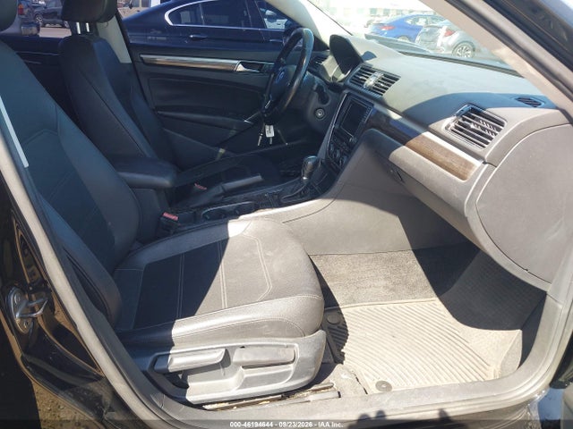 2016 Volkswagen Passat 1.8t Se მანქანა იყიდება აუქციონზე, vin: 1VWBT7A37GC050126, აუქციონის ნომერი: 46194644