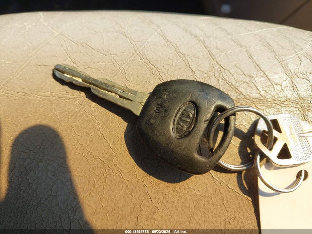 46194756 :رقم المزاد ، KNDMB233166076460 vin ، 2006 Kia Sedona Ex/lx مزاد بيع