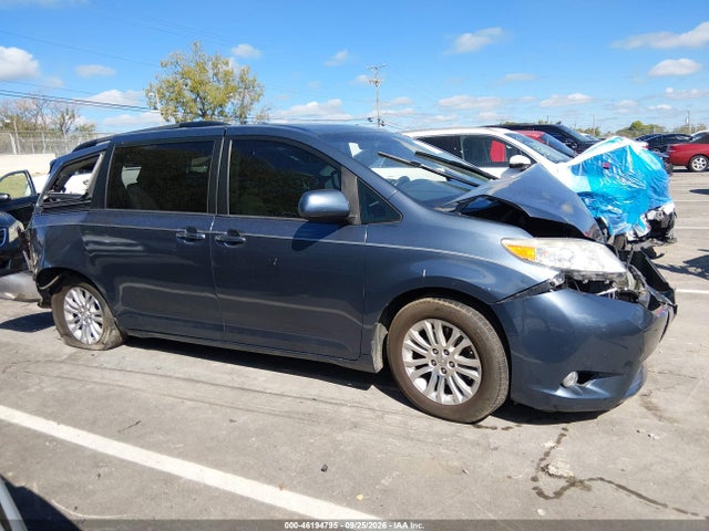 Продаж на аукціоні авто 2017 Toyota Sienna Xle 8 Passenger, vin: 5TDYZ3DC2HS773298, номер лоту: 46194795