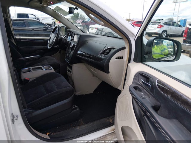 Продажа на аукционе авто 2015 Chrysler Town & Country Touring, vin: 2C4RC1BG7FR561857, номер лота: 46194796