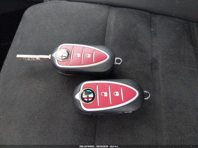 ZARBAAC47FM127636 Alfa Romeo 4c Launch Edition