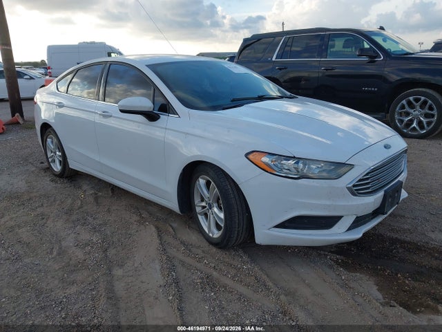 46194971 :رقم المزاد ، 3FA6P0HD4JR186212 vin ، 2018 Ford Fusion Se مزاد بيع