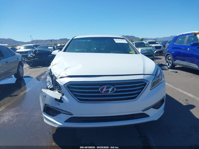 Hyundai SONATA SE 2017 5NPE24AF0HH452359 Image 11