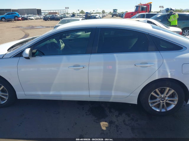 Hyundai SONATA SE 2017 5NPE24AF0HH452359 Image 13