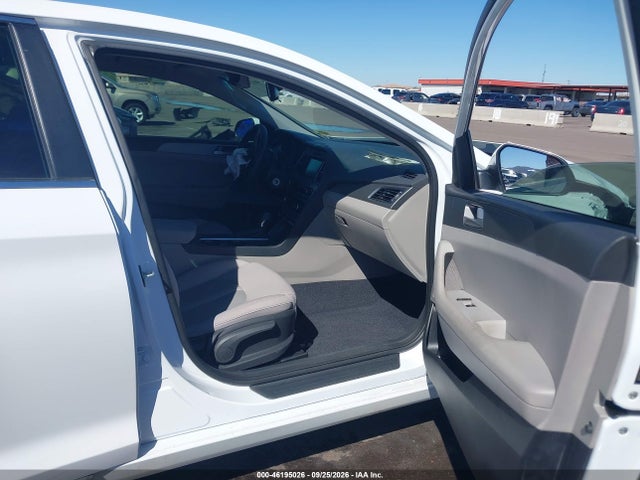 Hyundai SONATA SE 2017 5NPE24AF0HH452359 Image 5