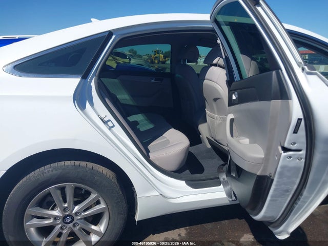 Hyundai SONATA SE 2017 5NPE24AF0HH452359 Image 8
