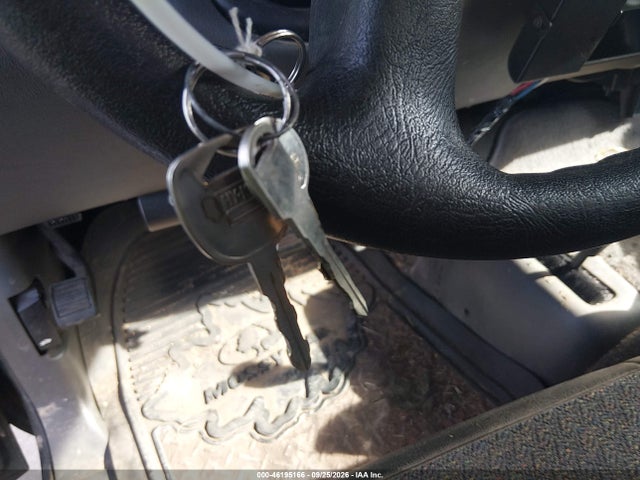 46195166 :رقم المزاد ، 1GCEK19T45E253383 vin ، 2005 Chevrolet Silverado 1500 Work Truck مزاد بيع