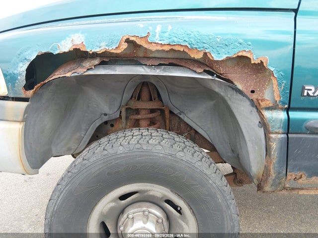 46195169 :رقم المزاد ، 3B7KF23W9XG205633 vin ، 1999 Dodge Ram 2500 St مزاد بيع