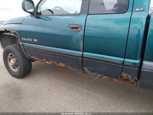 46195169 :رقم المزاد ، 3B7KF23W9XG205633 vin ، 1999 Dodge Ram 2500 St مزاد بيع