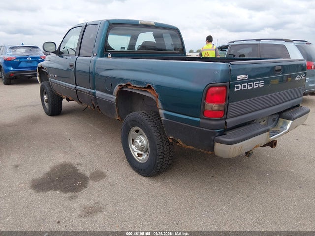 46195169 :رقم المزاد ، 3B7KF23W9XG205633 vin ، 1999 Dodge Ram 2500 St مزاد بيع