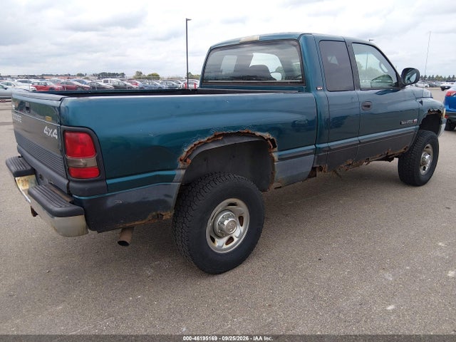 46195169 :رقم المزاد ، 3B7KF23W9XG205633 vin ، 1999 Dodge Ram 2500 St مزاد بيع