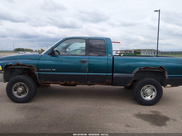 46195169 :رقم المزاد ، 3B7KF23W9XG205633 vin ، 1999 Dodge Ram 2500 St مزاد بيع