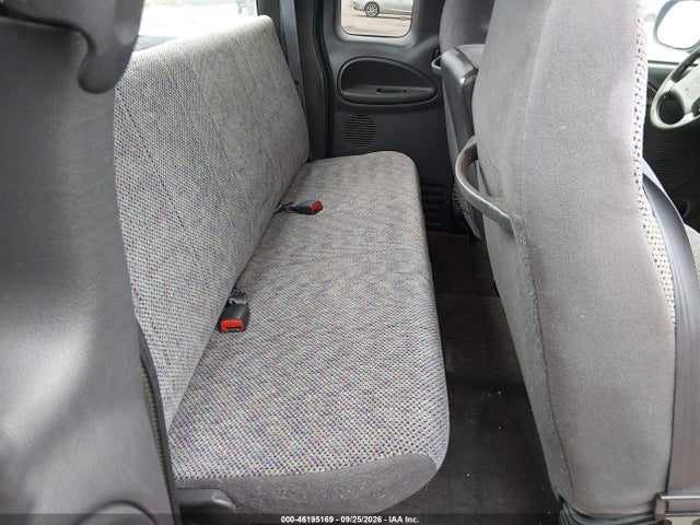 46195169 :رقم المزاد ، 3B7KF23W9XG205633 vin ، 1999 Dodge Ram 2500 St مزاد بيع