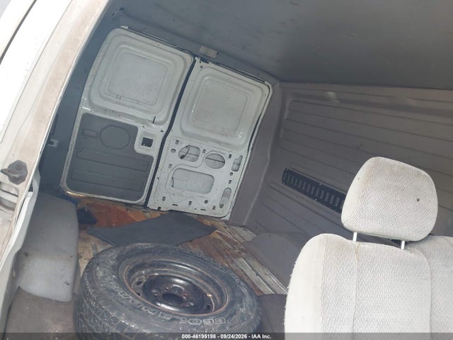46195198 :رقم المزاد ، 1FTRE142X2HA66411 vin ، 2002 Ford E-150 Commercial/recreational مزاد بيع