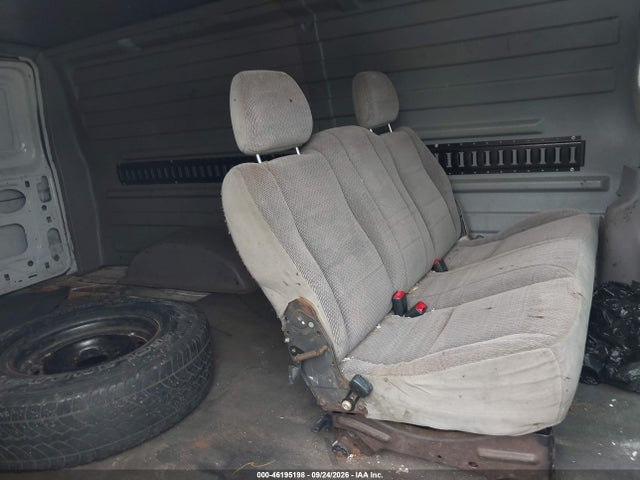 46195198 :رقم المزاد ، 1FTRE142X2HA66411 vin ، 2002 Ford E-150 Commercial/recreational مزاد بيع