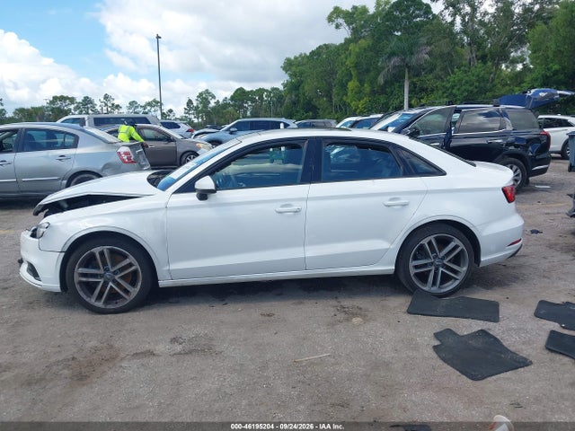 46195204 :رقم المزاد ، WAUAUGFFXLA103290 vin ، 2020 Audi A3 Premium 40 Tfsi Front-wheel Drive S Tronic مزاد بيع