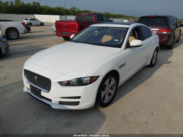 Jaguar Xe 25t 2018 SAJAR4FX9JCP27838 Image 2