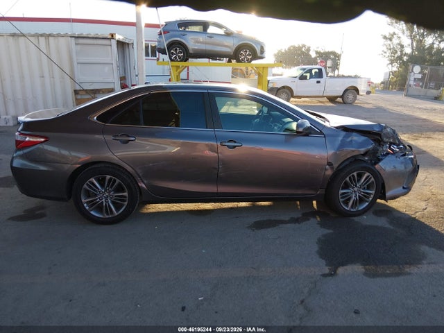 46195244 :رقم المزاد ، 4T1BF1FK2HU359131 vin ، 2017 Toyota Camry Se مزاد بيع