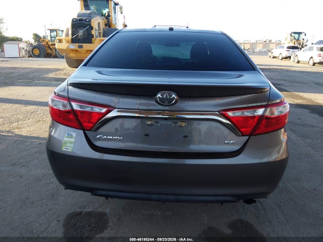 46195244 :رقم المزاد ، 4T1BF1FK2HU359131 vin ، 2017 Toyota Camry Se مزاد بيع