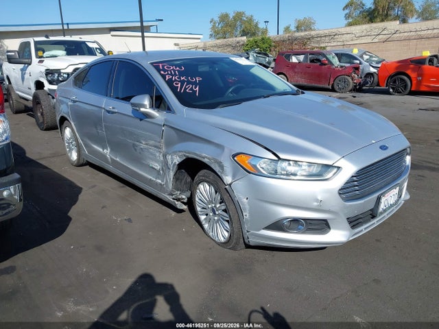 Auction sale of the 2015 Ford Fusion Energi Se Luxury, vin: 3FA6P0PU4FR105802, lot number: 46195251