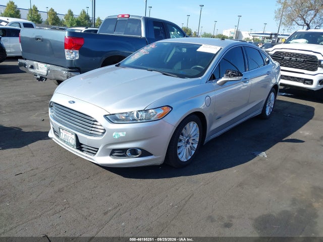 2015 Ford Fusion Energi Se Luxury მანქანა იყიდება აუქციონზე, vin: 3FA6P0PU4FR105802, აუქციონის ნომერი: 46195251