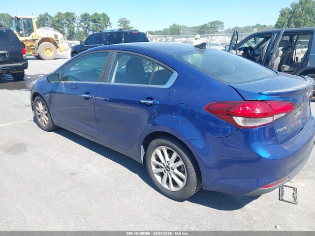 46195260 :رقم المزاد ، 3KPFL4A77HE142384 vin ، 2017 Kia Forte S مزاد بيع