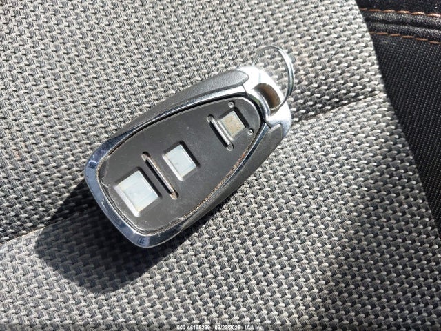 Chevrolet Traverse Ls 2019 1GNERFKW7KJ170733 Image 11
