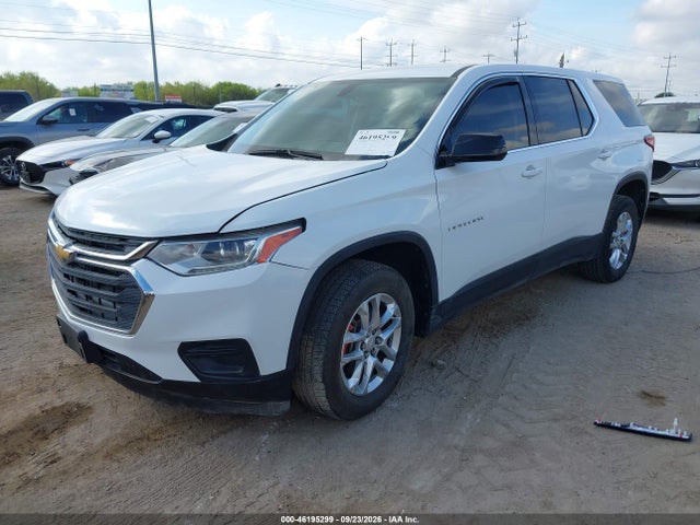 Chevrolet Traverse Ls 2019 1GNERFKW7KJ170733 Image 2